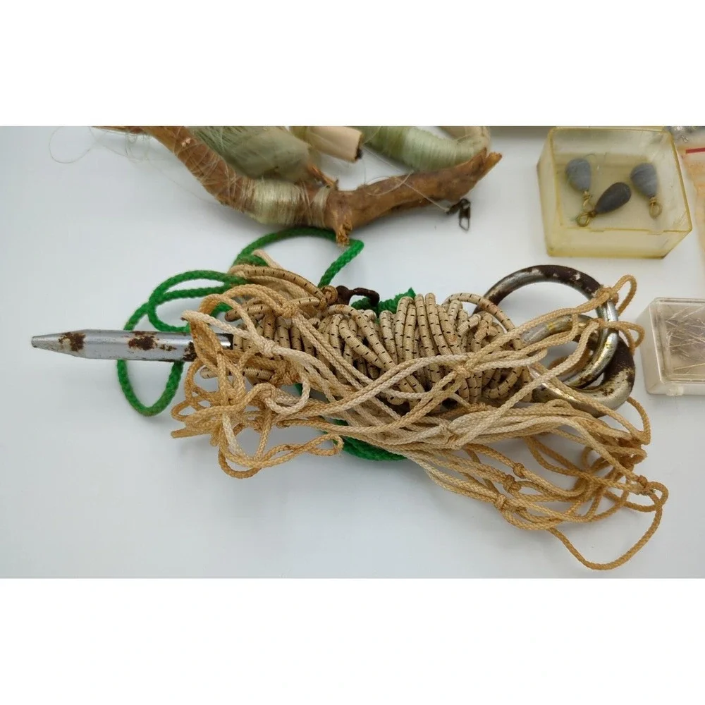 72+ pc Vtg Fishing Lot Lures Popfly Jig Shad Hooks Sinkers Monofilament Net Bobs